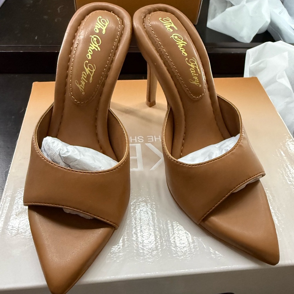 The Shoe Fairy Women's Tan Heels